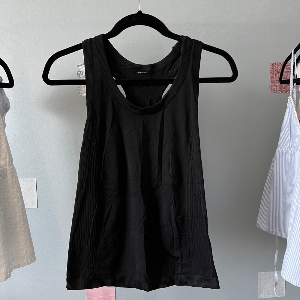 Black old navy athletic tank